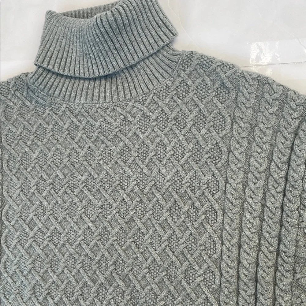 Truth by Republic Chunky Knit Turtleneck Sweater with Cable Pattern Small
